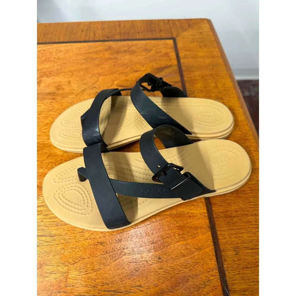 Crocs Tulum Toe Post Sandal Womens 7 Black Tan Strappy Buckle 206108-060